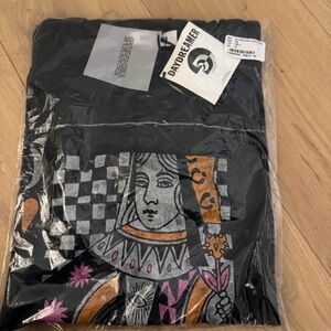 NEW WITH TAGS Daydreamer Black Queen Card Tee